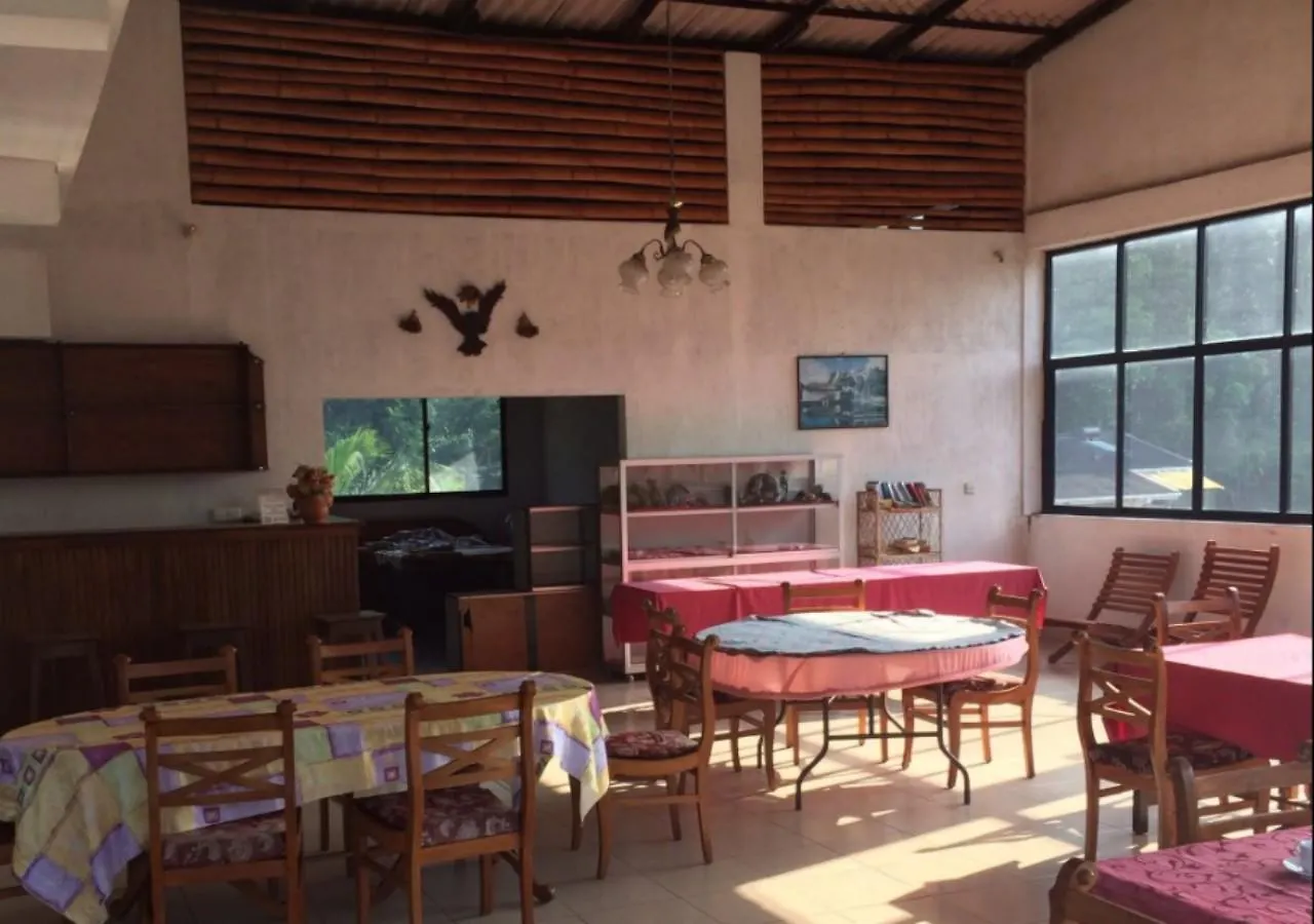 Majestic Tourist Hotel Kandy